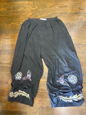 Blue Fish Women's Wide Leg Capri Copped Pants Size 1 Button Pattern Cotton OS